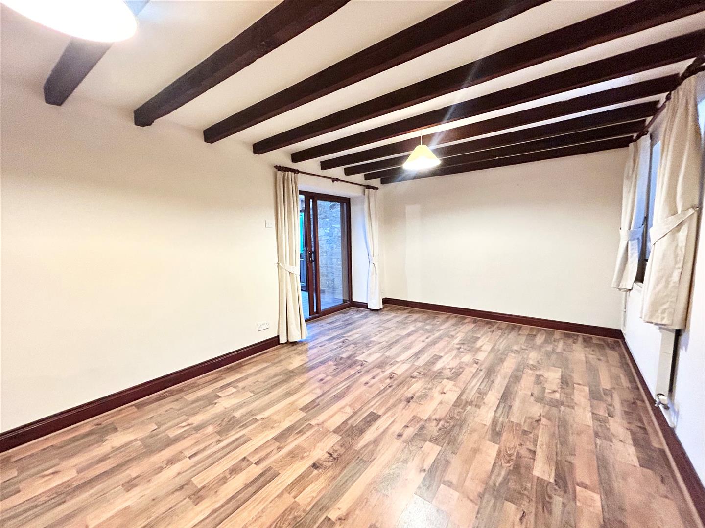 1 THE COURTYARD, WERN DEW FARM, ABERKENFIG.